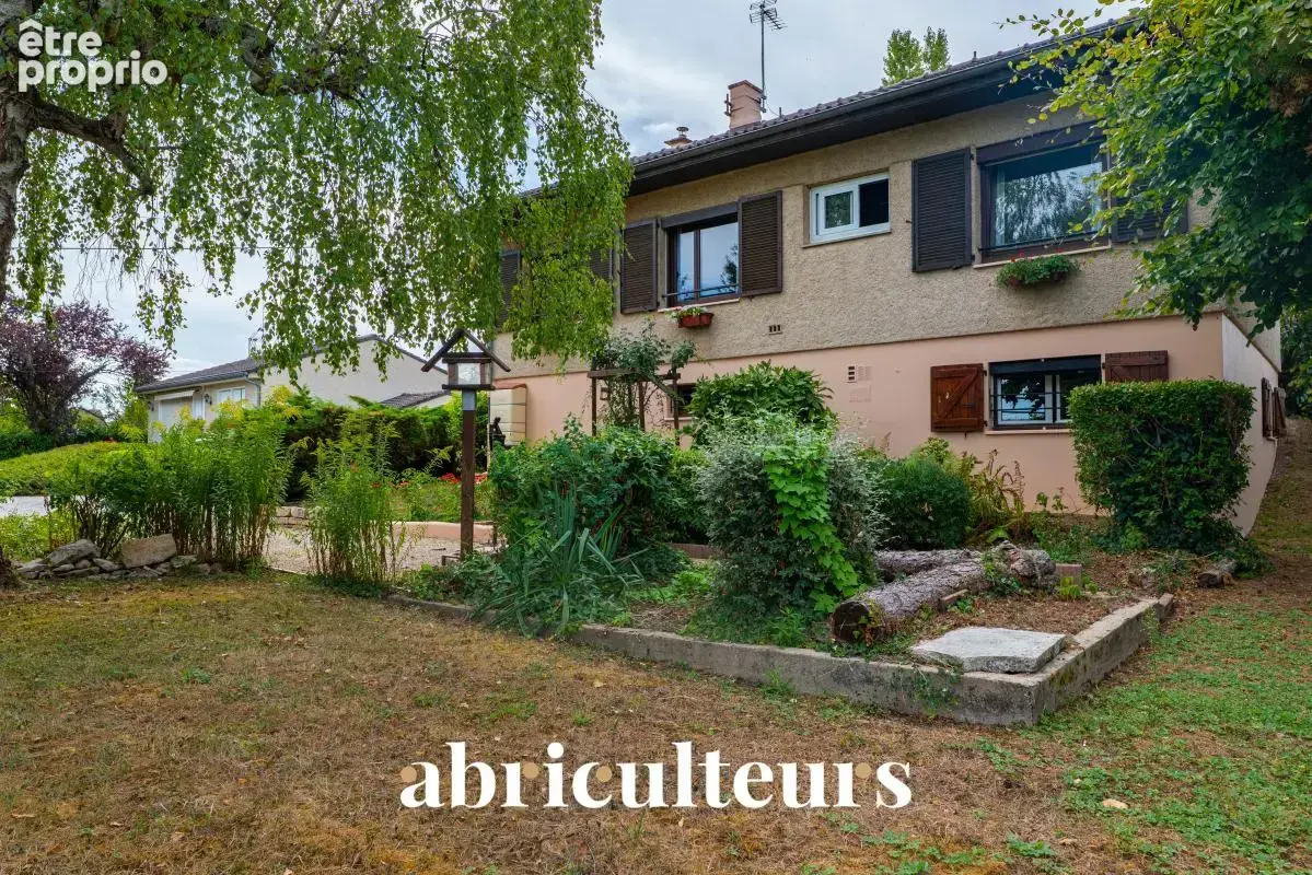 Maison familiale à proximité de la forêt domaniale de Longchamp en vente à Varanges (21110) - photo 1