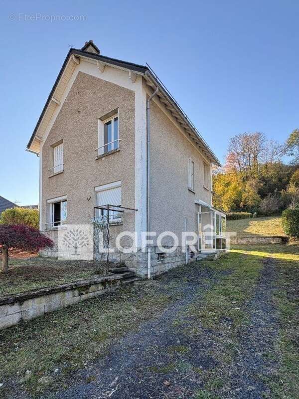 Maison à RIOM-ES-MONTAGNES