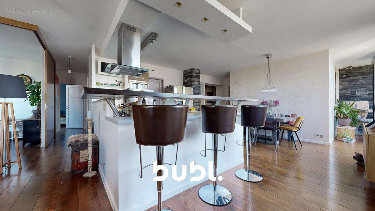 Appartement à RUEIL-MALMAISON