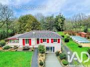 Photo 1 - Maison à LA CHAIZE-LE-VICOMTE