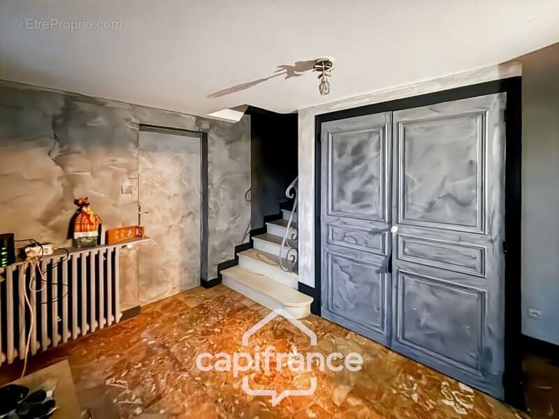 Maison de 124m² habitables à rafraichir - 5 pièces - 4 chambres - jardin, Terrain de 775 m²  - FONTCOUVERTE (17) - photo 3
