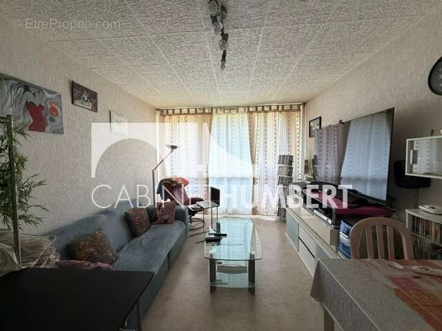 Appartement 71 m² à Saint-Etienne  - photo 2