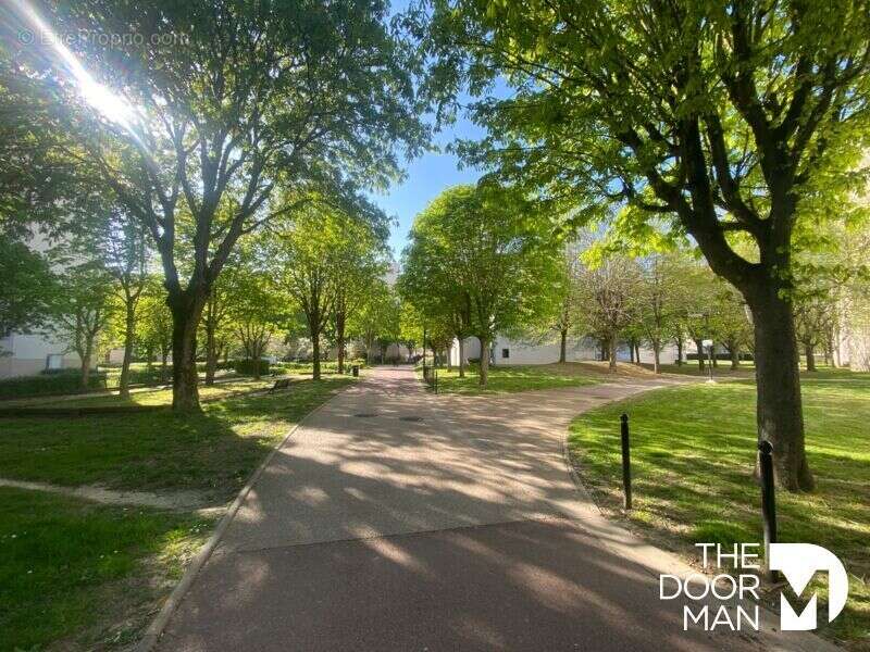Appartement à MONTIGNY-LE-BRETONNEUX