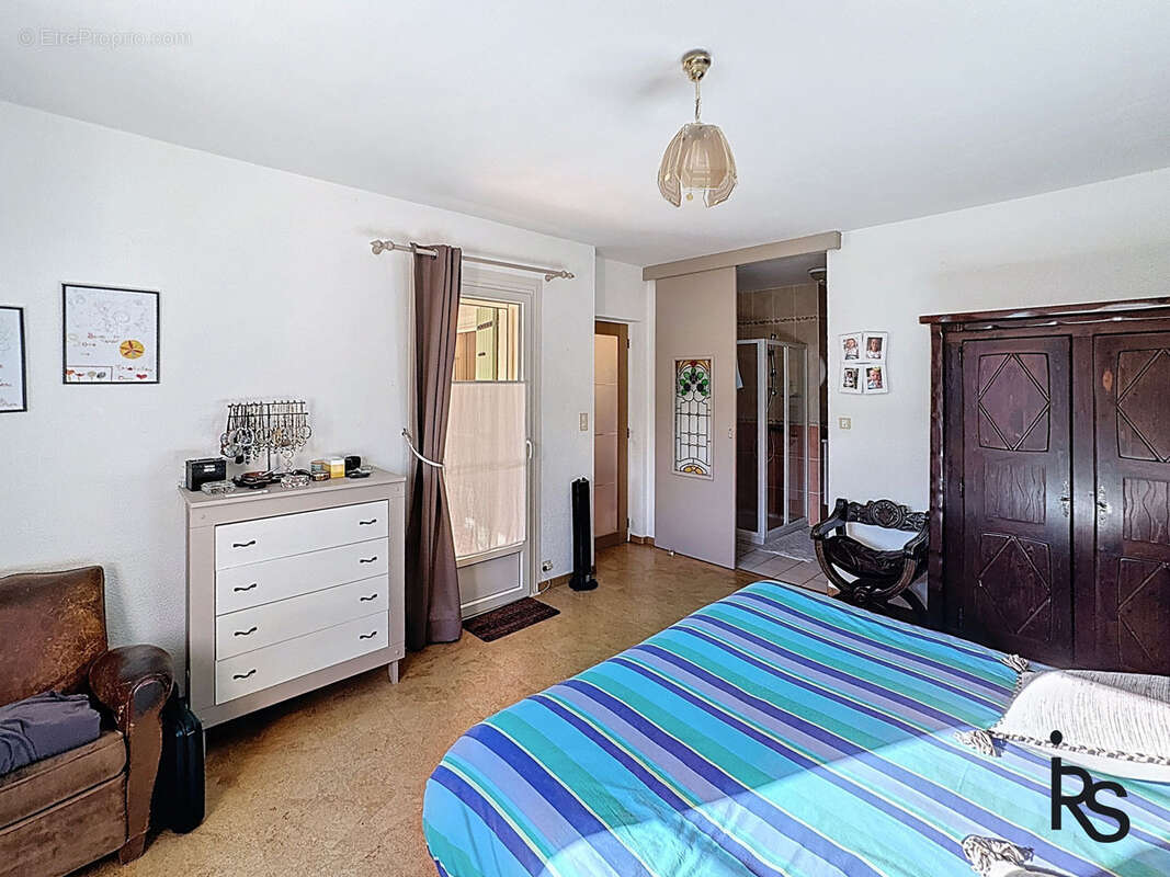 Maison à SAINT-ETIENNE-DE-BOULOGNE