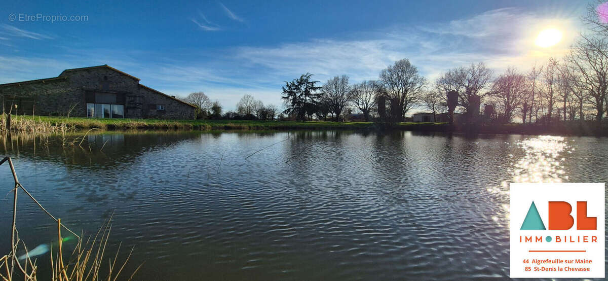Maison à LES BROUZILS