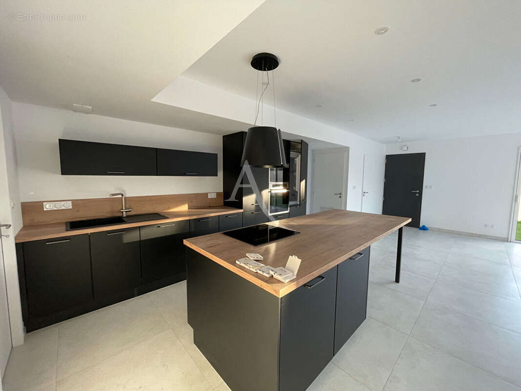 Maison à SAINT-HILAIRE-LA-FORET