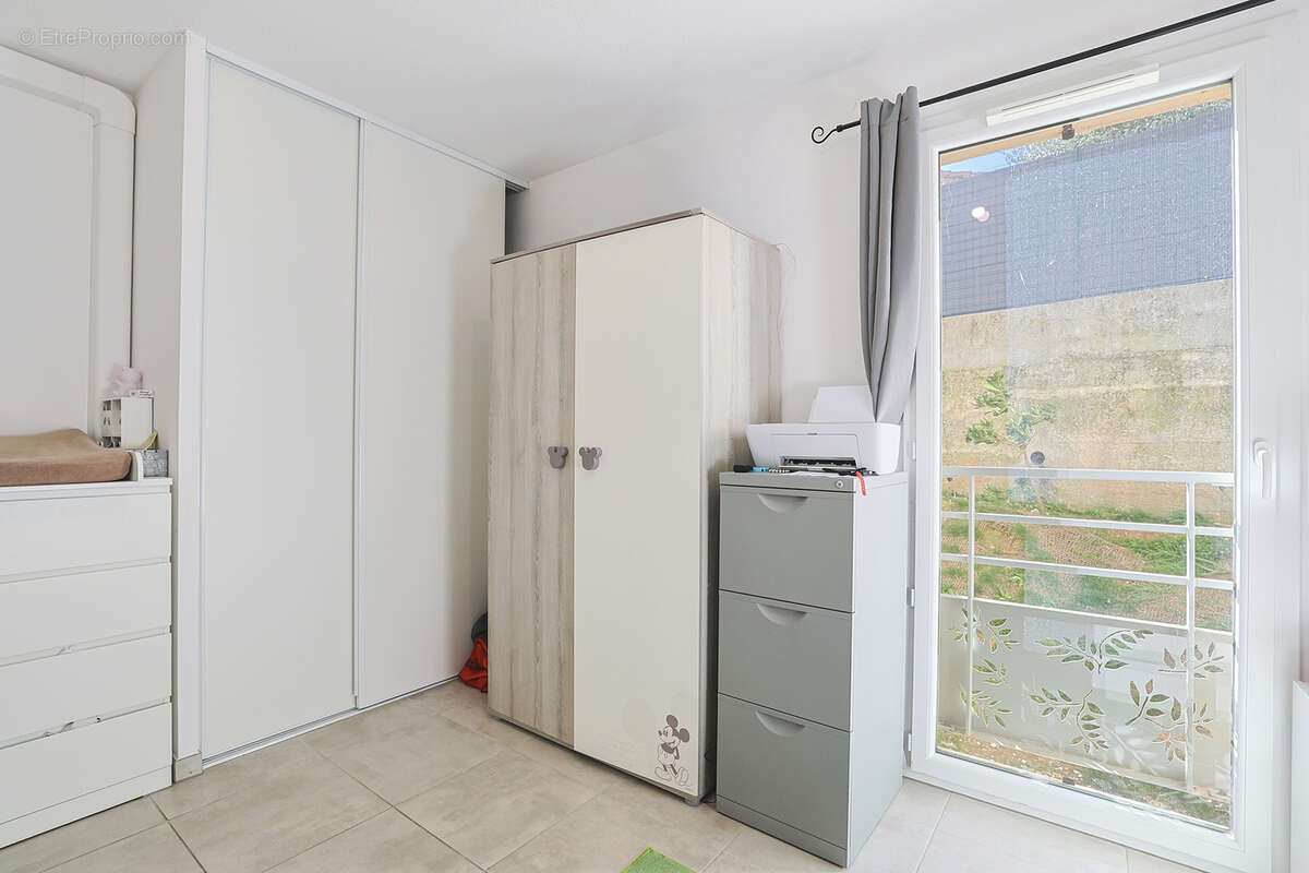 Appartement à LA CRAU