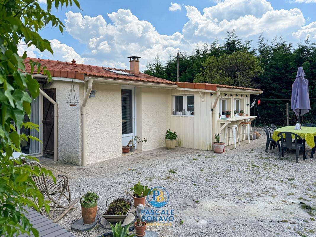 Maison à VENDAYS-MONTALIVET