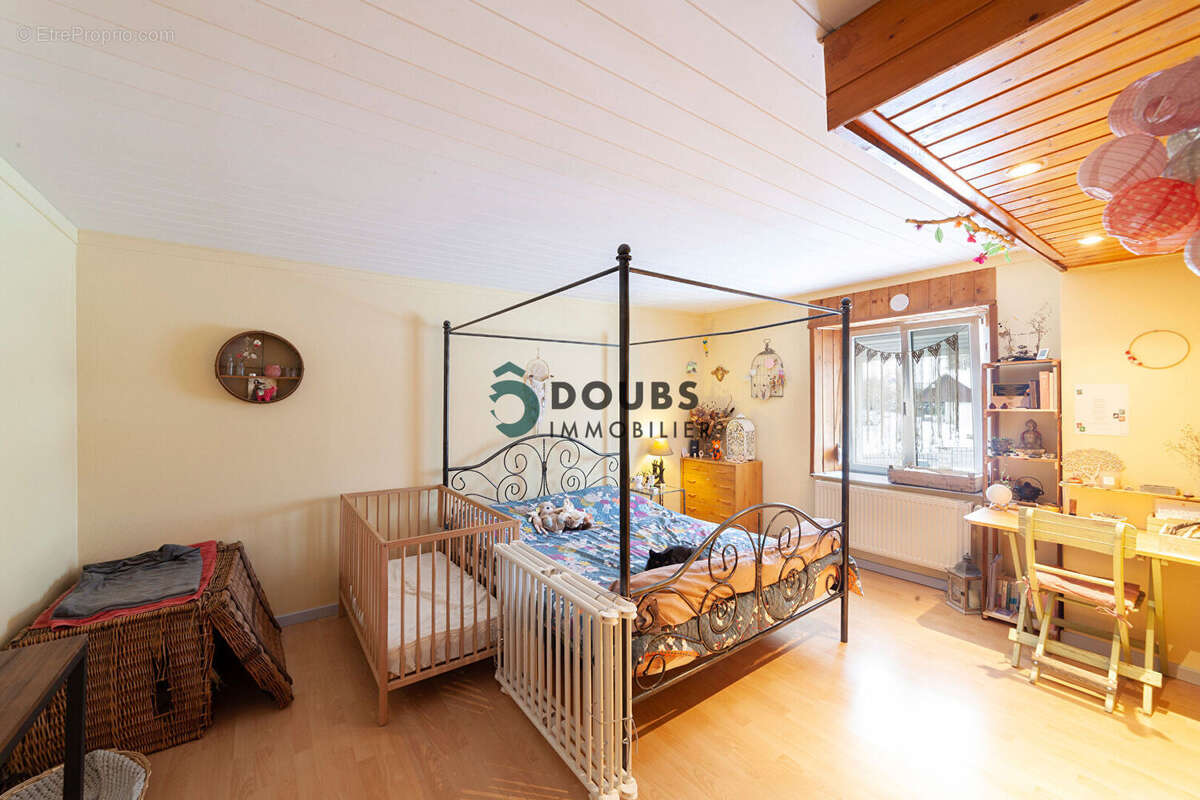 Appartement à FERRIERES-LE-LAC