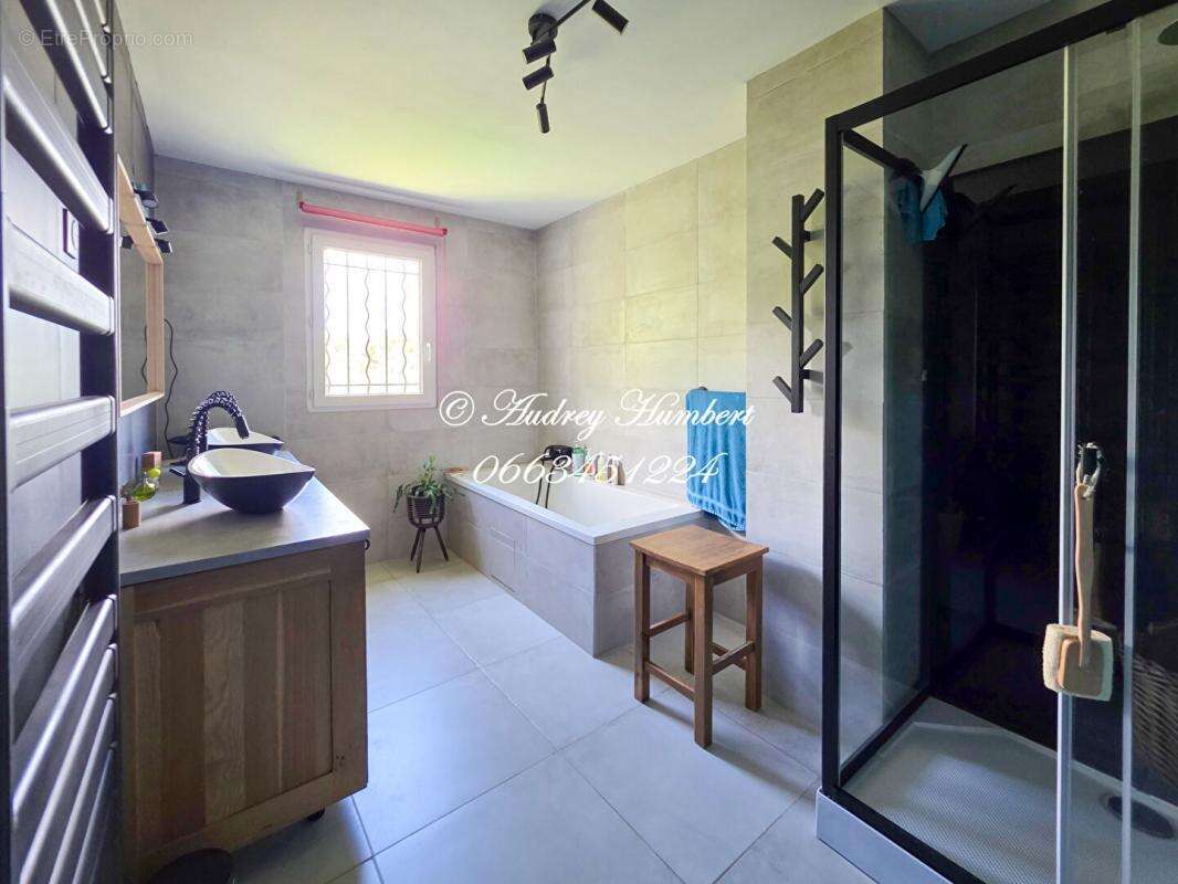 Maison à VILLENEUVE