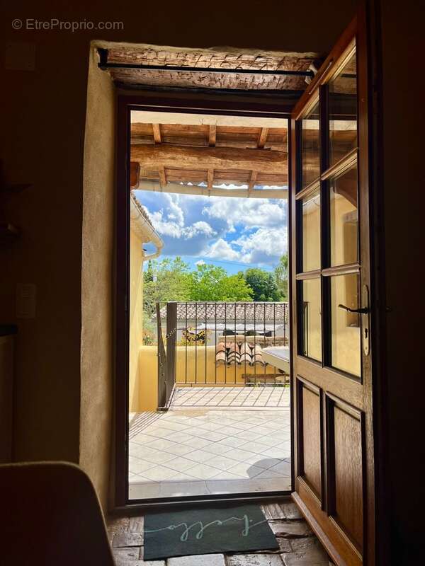 Maison de caractère, rénovée, avec cour et terrasse – Village prisé du Gard - photo 7