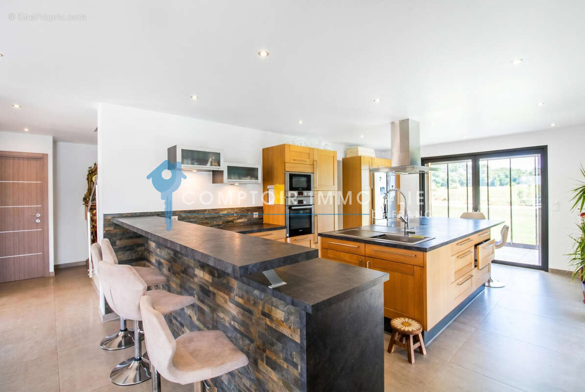 A vendre Dpt Eure (27) Propriété Equestre - A moins d'1 heure de Paris sur parc d'environ 2,6 ha - photo 4