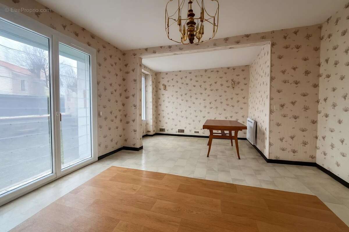 Maison à FONTENAY-TRESIGNY