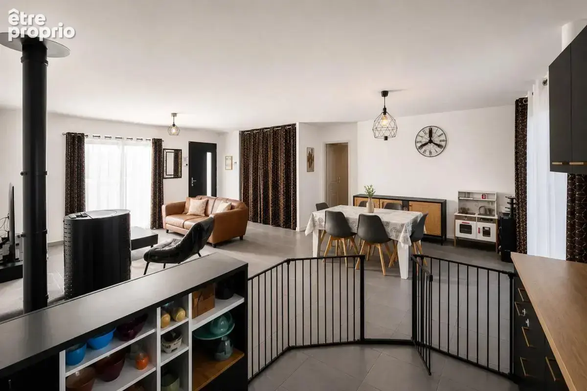 Maison de 4 pièces de 92 m² à Thilouze - photo 2