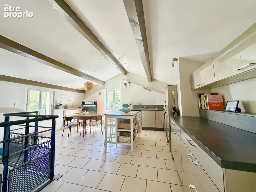 Maison Bully 110 m2 - 3 chambres, Piscine. - photo 8