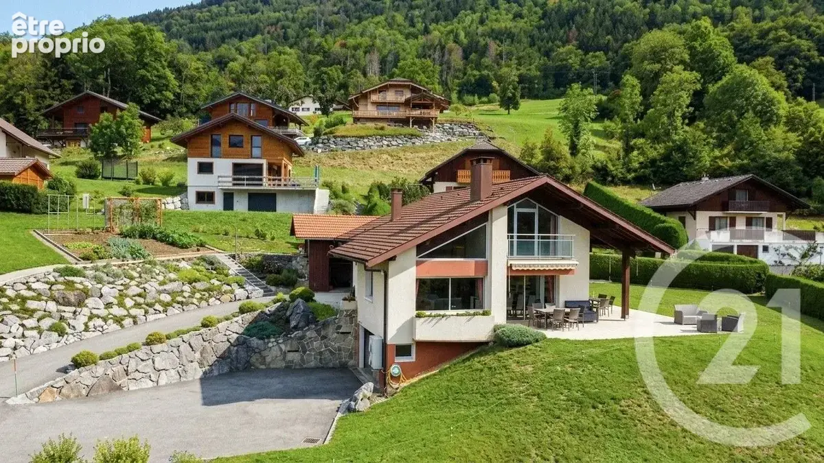 Photo Maison à Mieussy au prix de 669 000€