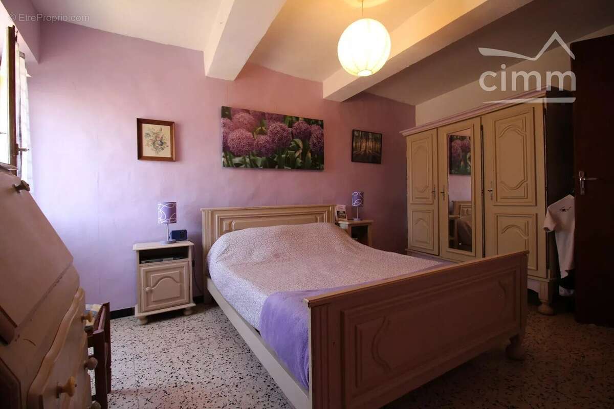 A vendre une maison de 150m² habitables avec un un jardin et une source - photo 6