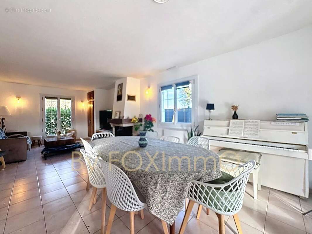 Maison à SAINT-JEANNET