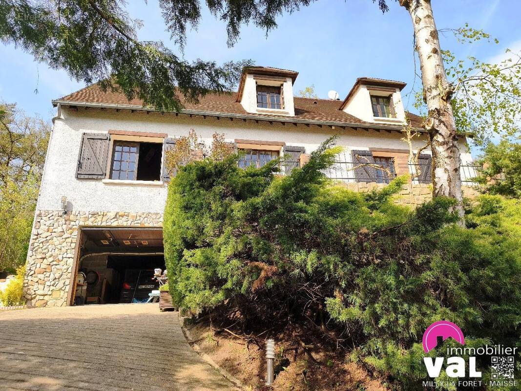 Maison à MILLY-LA-FORET