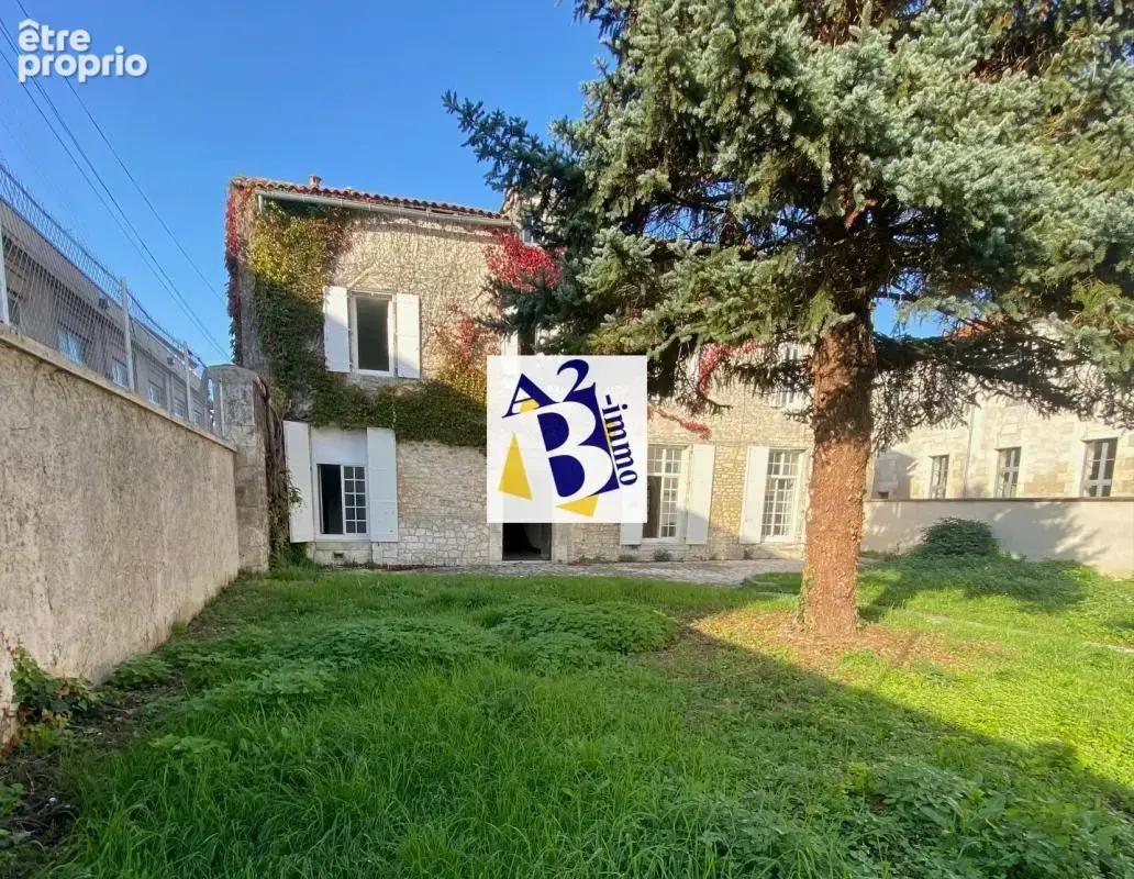 Maison de 300 m2 à ANGOULEME en hôtel particulier remarquable - photo 11