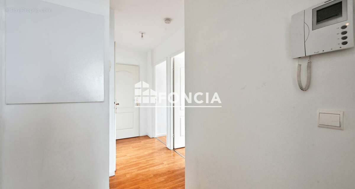 Appartement à VAUREAL