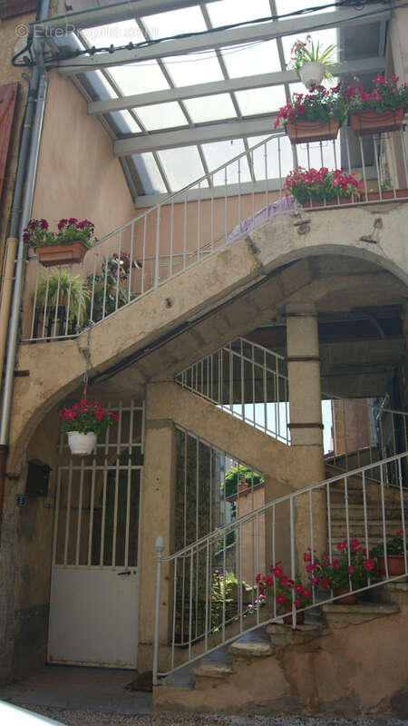 Appartement à L'ARBRESLE