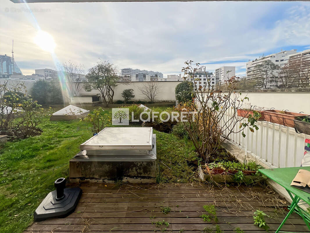 Appartement à PARIS-15E