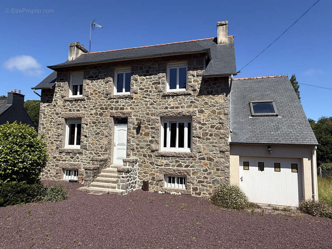 MAISON DE CARACTERE 