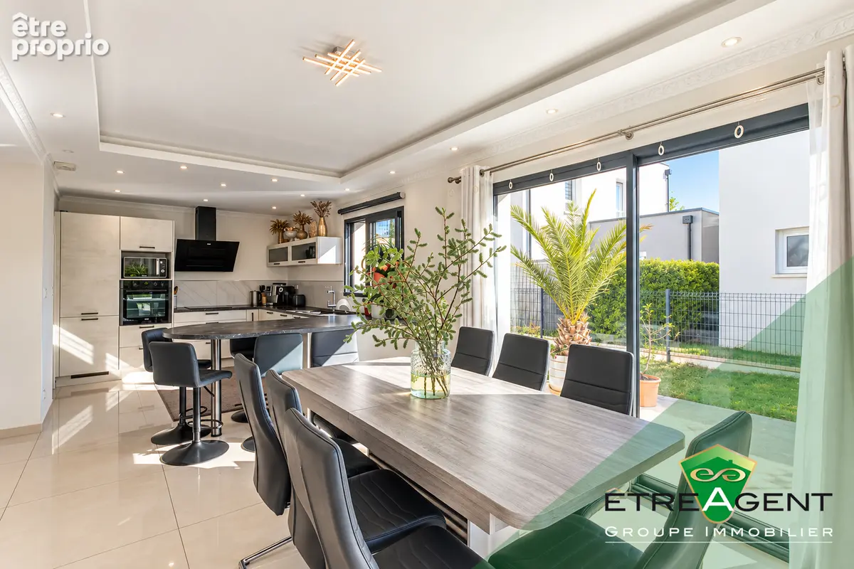 Maison SOLIERS - 123 m² - 4 chambres - photo 16