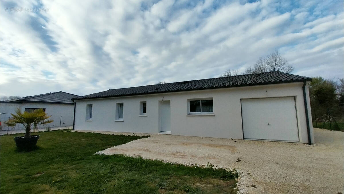 Maison à COULOUNIEIX-CHAMIERS