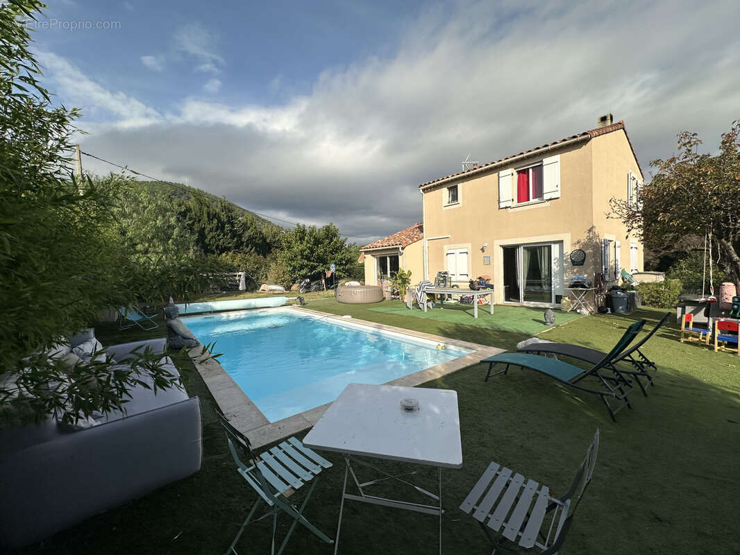 Maison à SOLLIES-VILLE