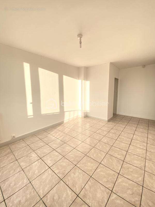 Appartement à MONTELIMAR