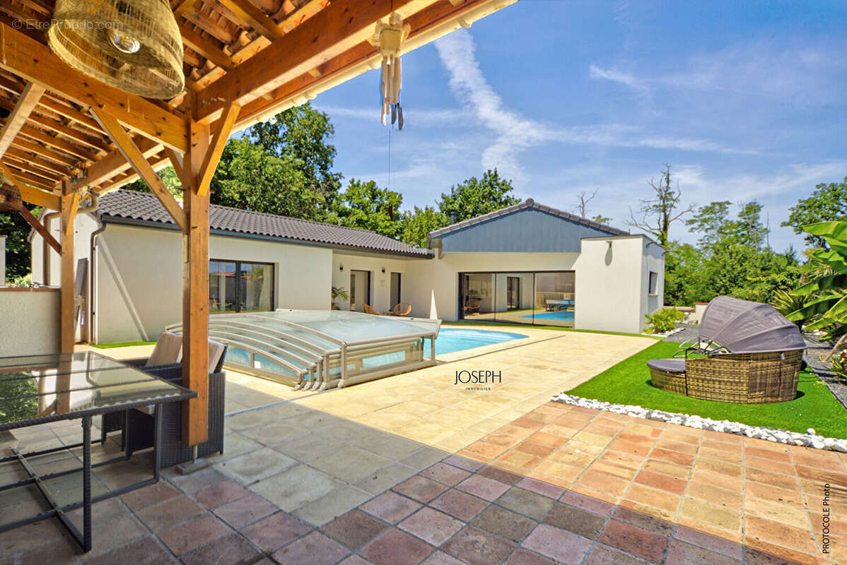 Villa de plain pied a pins justaret avec piscine - photo 13