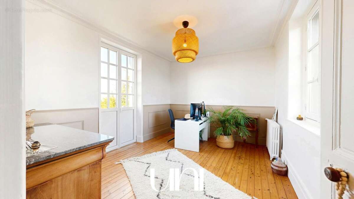 Maison à FLEURY-SUR-ORNE