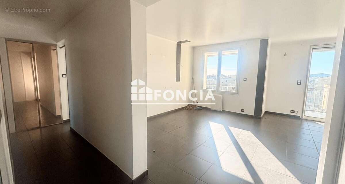 Appartement à FREJUS