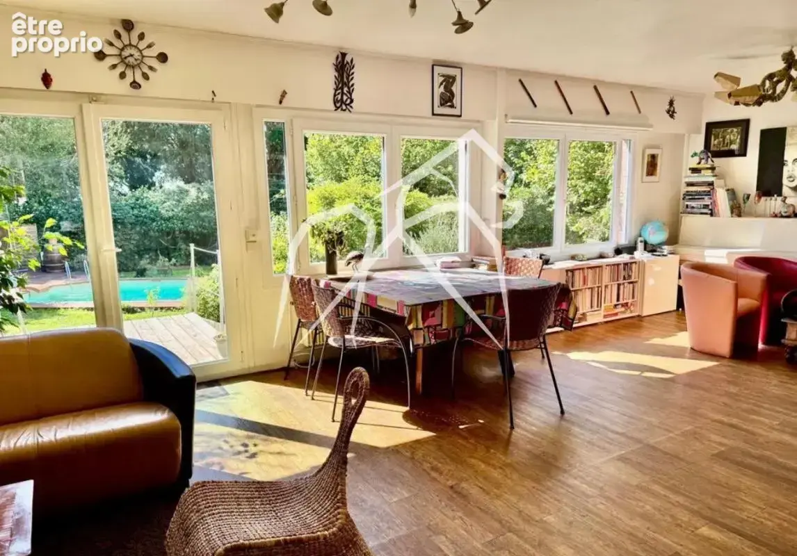 Maison familiale 7 pièces avec jardin, 5 chambres, piscine et double accès – Rouen – 161 m² - photo 8