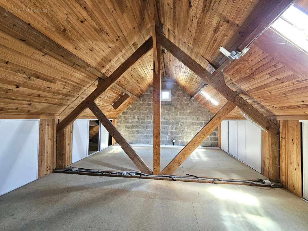 Maison - Jardin - Garage - photo 10