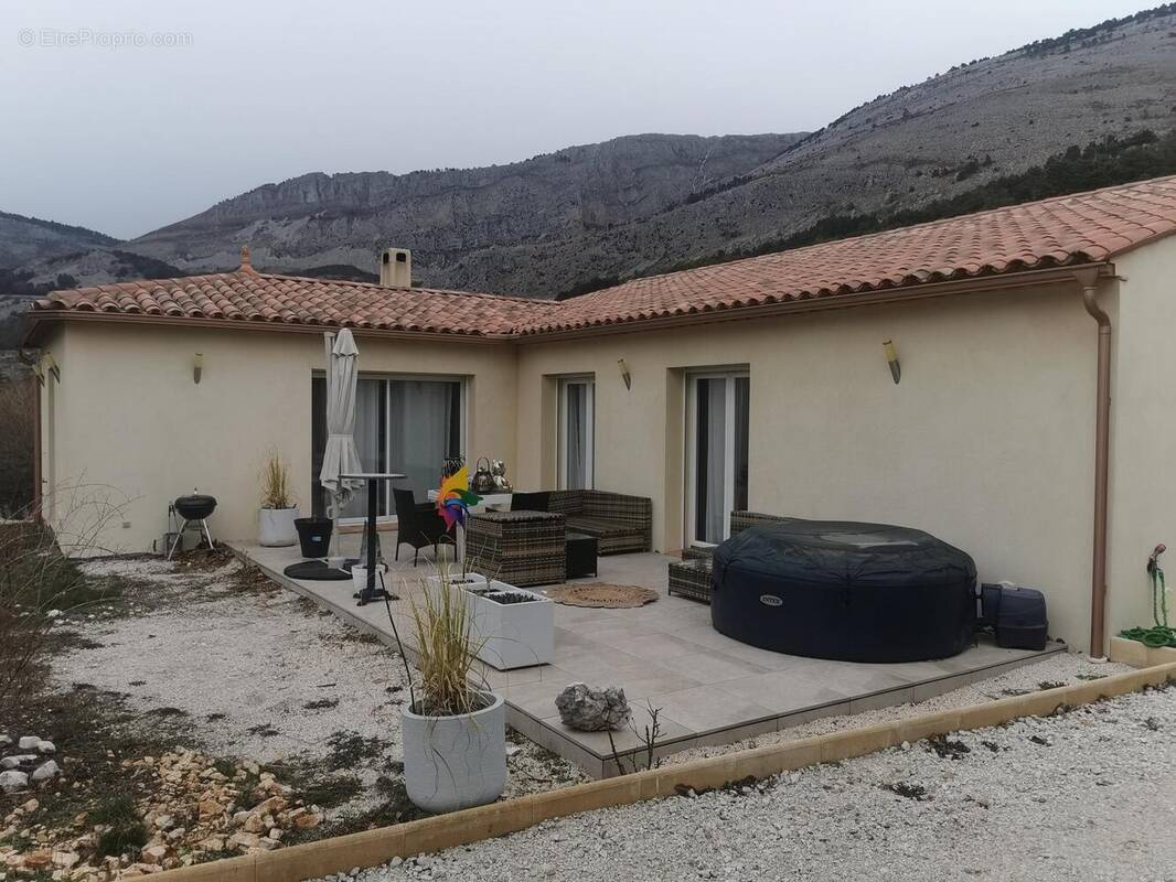 Photo 1 - Maison à ESCRAGNOLLES