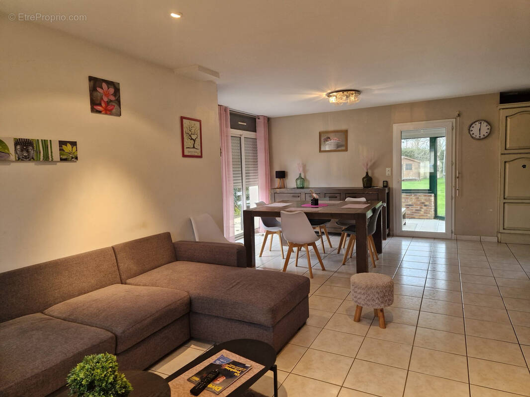 Maison à CLEGUEREC