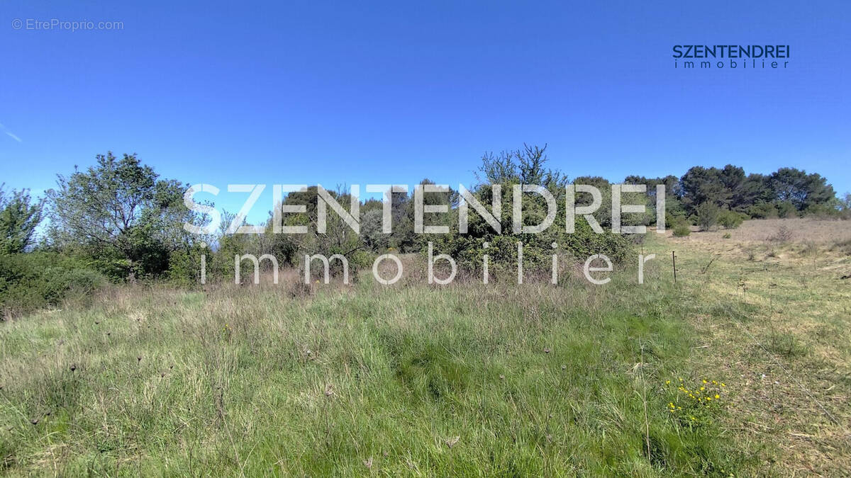 Terrain à SOUVIGNARGUES