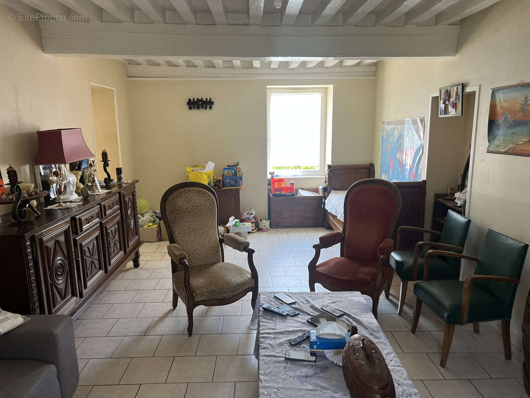 Maison à VENDENESSE-LES-CHAROLLES