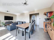 Appartement à DECINES-CHARPIEU