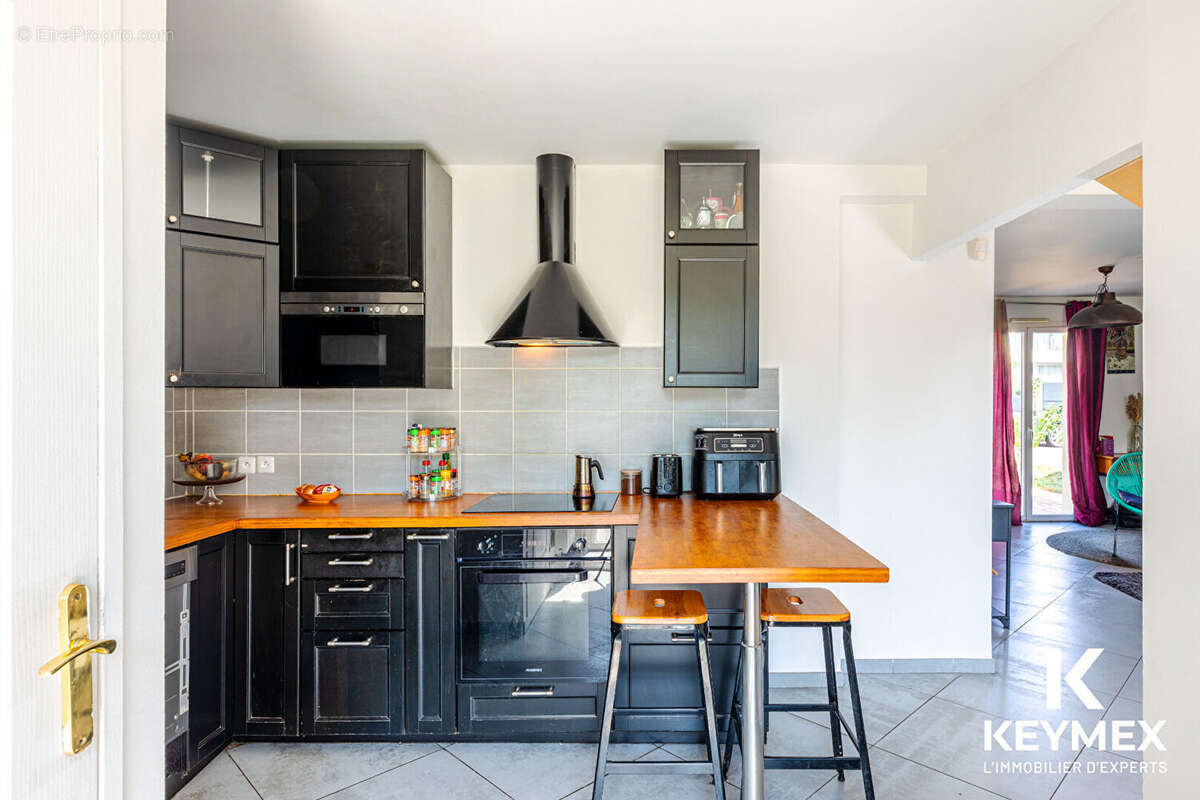 Osny 95520 Maison récente de 2015,de 105M² ,6 piéces ,4 chambres ,garage ,346 M² de terrain - photo 11