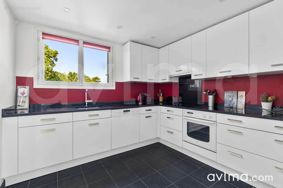 Appartement à SAINT-NOM-LA-BRETECHE