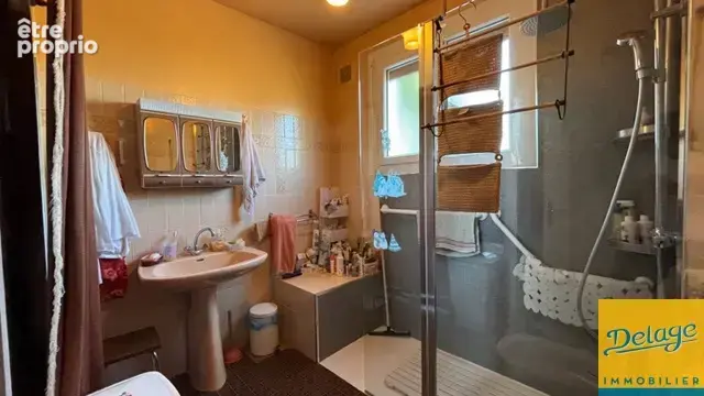 Maison spacieuse à proximité du CHU avec garage, terrasse, balcon et jardin - photo 8