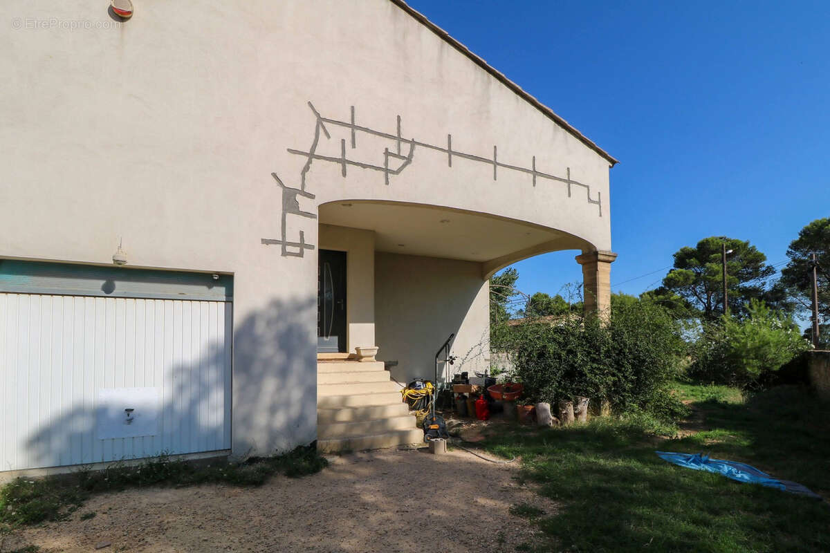 Maison à VERS-PONT-DU-GARD