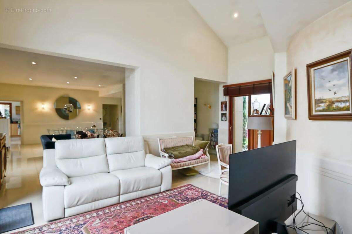 Maison à VOIVRES-LES-LE-MANS