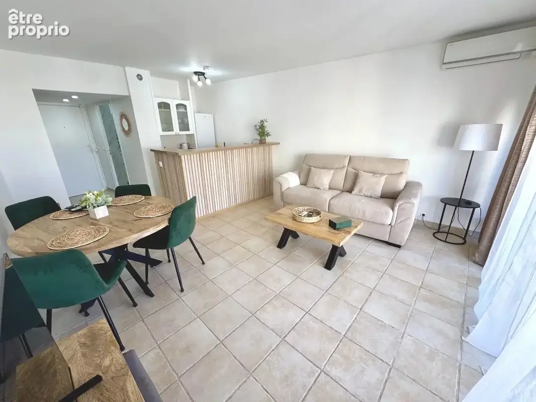 Cannes Vente vaste studio au pied des plages - photo 2