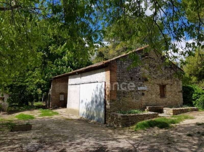 Maison à VEZENOBRES