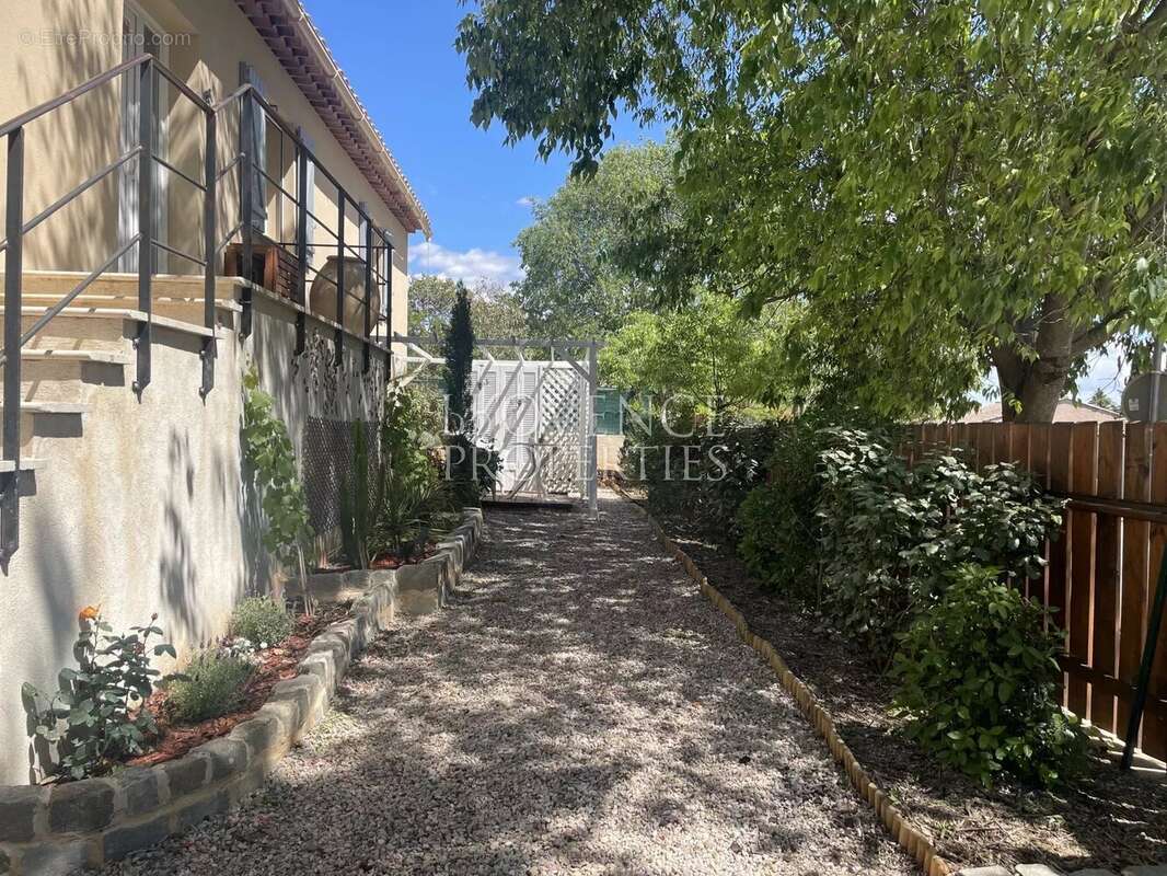 BAISSE DE PRIX-Villa T4-Piscine, garage & Sous-sol Total - photo 14